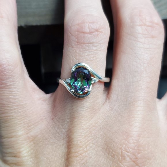 Size 8 Sterling Silver Mystic Oval Topaz And CZ Ring - Picture 1 of 8